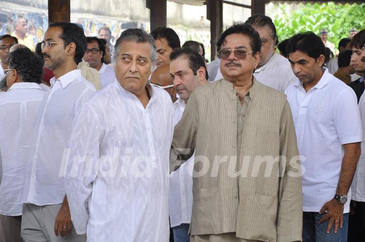 Shatrughan Sinha and Vinod Khanna pays tribute to Shammi Kapoor