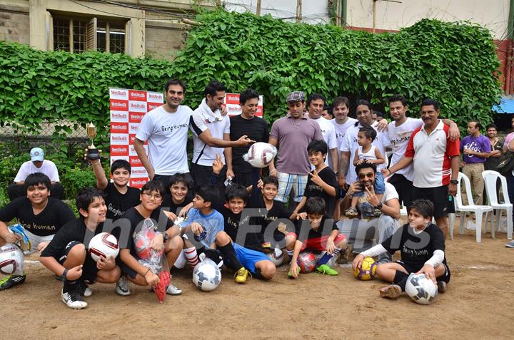 Sohail Khan, Arbaaz Khan, Dino Morea, Salman Khan at Men's Health Friendly Soccer match with celeb dads and kids at Stanslauss School. .