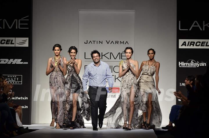 Models display the designer Jatin Varma's collection during the first day of Lakme fashion week winter/festive 2011, in Mumbai. .