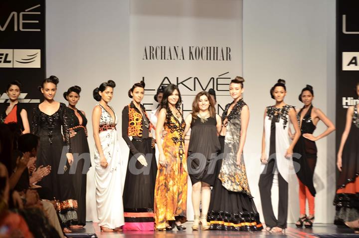 Models display the designer Archana Kochhar's collection during the first day of Lakme fashion week winter/festive 2011, in Mumbai. .