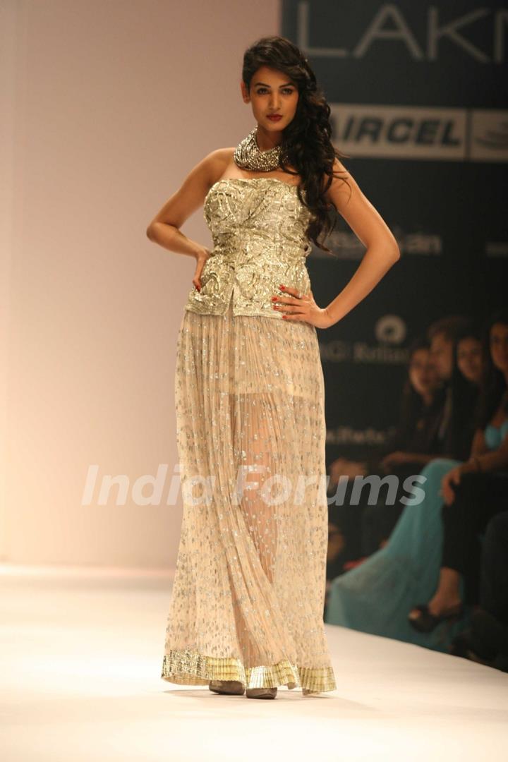 Rina Dhaka Presented An Utterly Feminine Glamorous Collection At Lakmé Fashion Week Winter/Fashion 2011