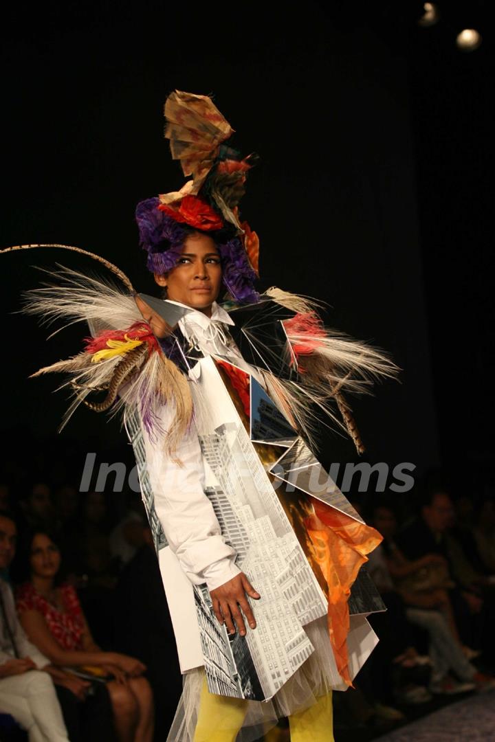 Little Shilpa Show at Lakme Fashion Week 2011 Day 2