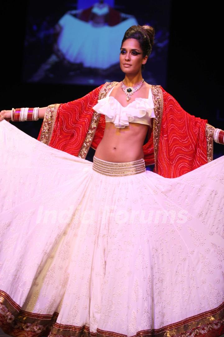 Anita Dongre Show at Lakme Fashion Week 2011 Day 2