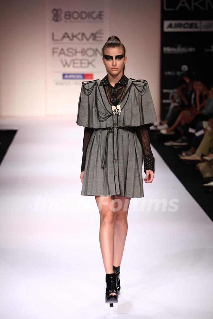 Model display creations by designer Ruchika Sachdeva during Lakme Fashion Week Day 3 in Mumbai. .