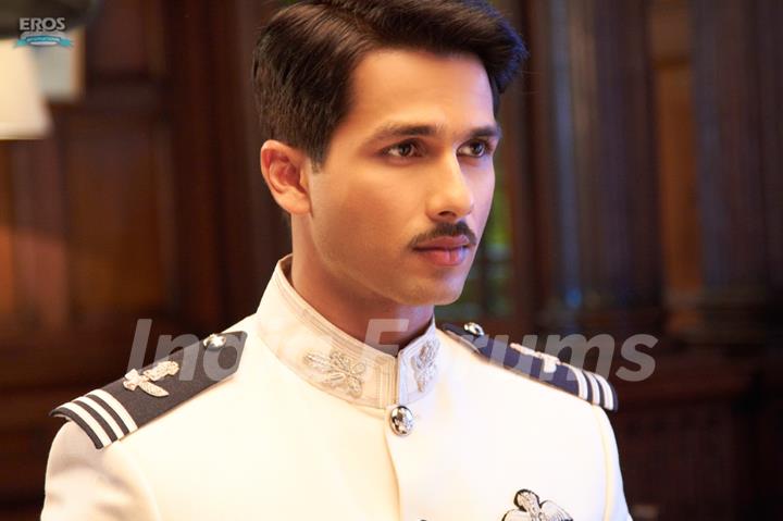 Shahid Kapoor in the movie Mausam