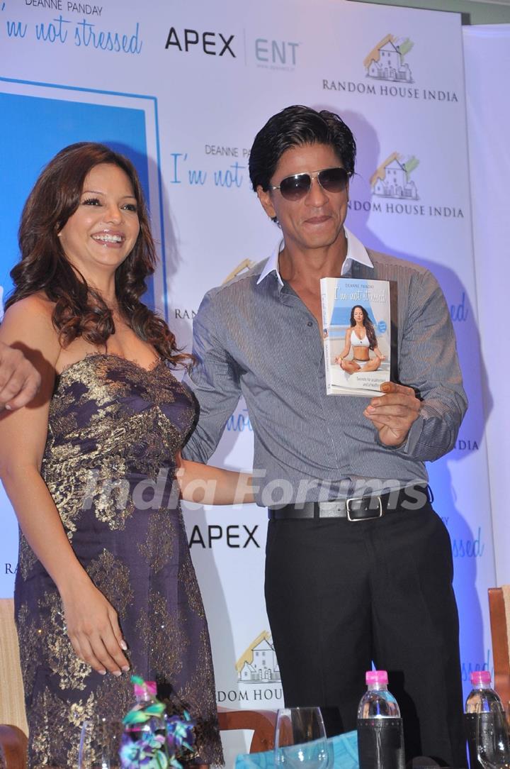 Shah Rukh Khan launch Deanne Pandey's book at Taj Land's End