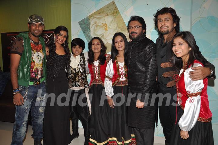 Shreya Ghoshal, Sonu Nigam and Sanjay Leela Bhansali on the sets of X Factor at Filmcity