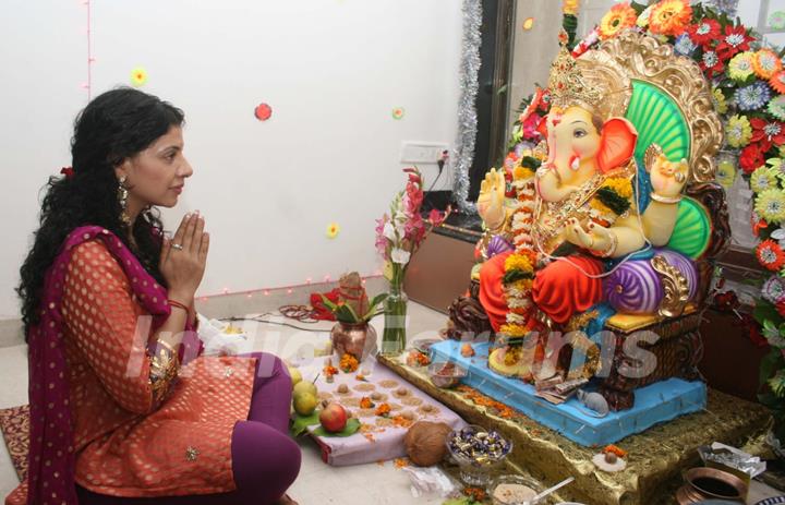 Sambhavna Seth paying devote to Lord Ganesha during the occasion of Ganesh Chaturthi at their home