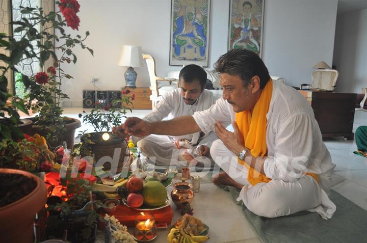 Jackie Shroff offers prayers to an idol Hindu God Lord Ganesh on 'Ganesh Chaturthi at Home