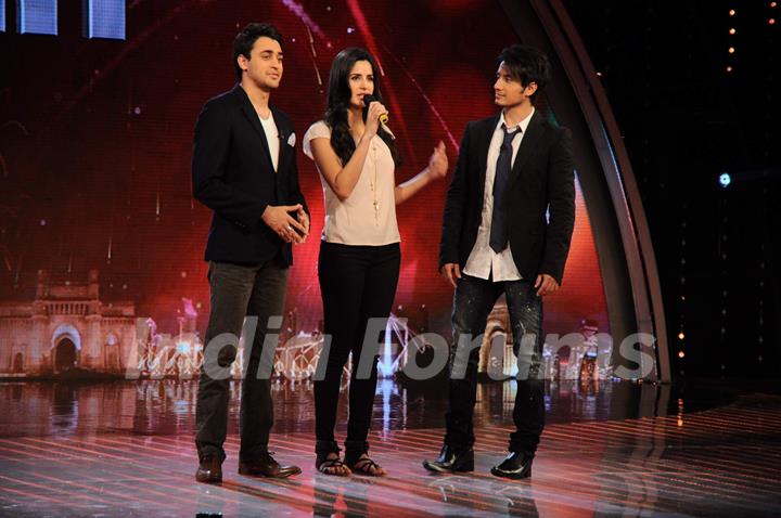 Imran Khan, Ali Zafar and Katrina Kaif on the sets of India's Got Talent