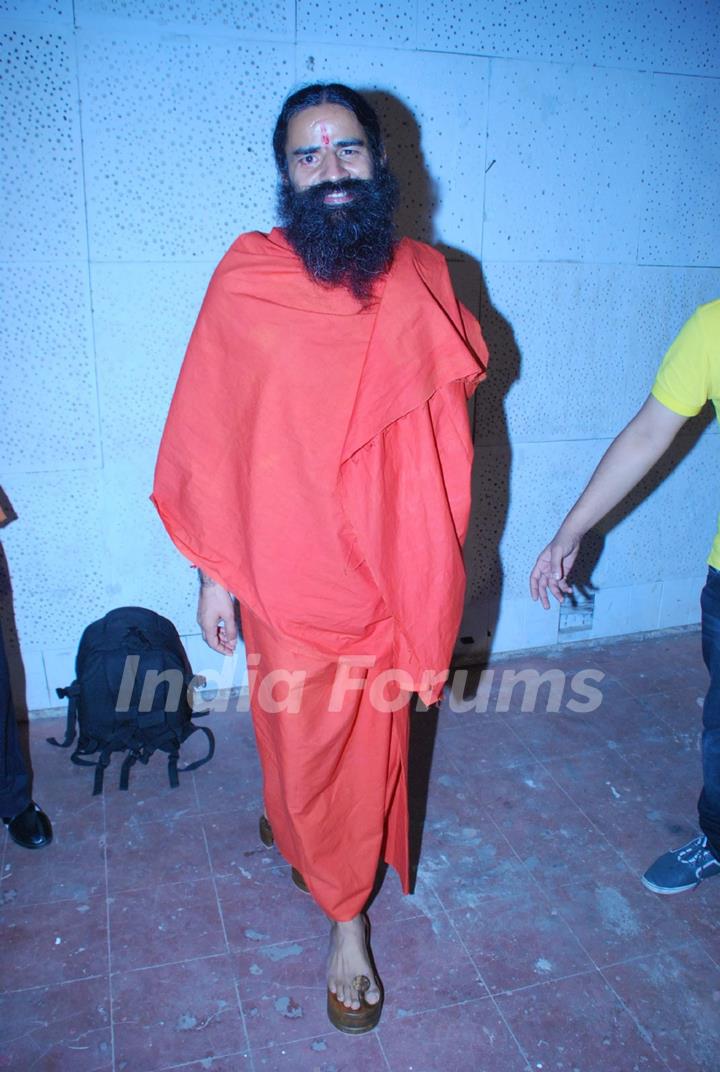 Baba Ramdev on the sets of Sa Re Ga Ma Pa Li'l Champs Music ka Gurucool