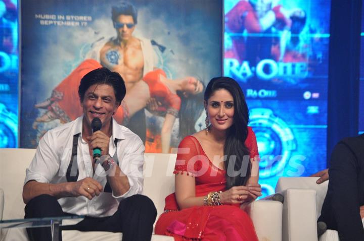 Shah Rukh Khan and Kareena Kapoor on the Ra.One music launch