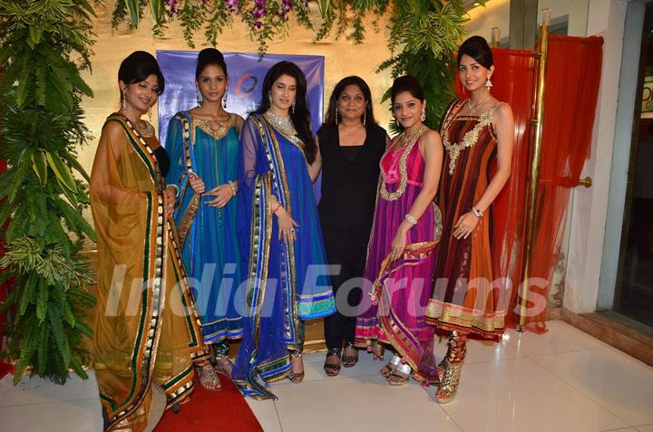 Sagarika Ghatge unveils new collection by designer Nisha Sagar at Juhu, Mumbai