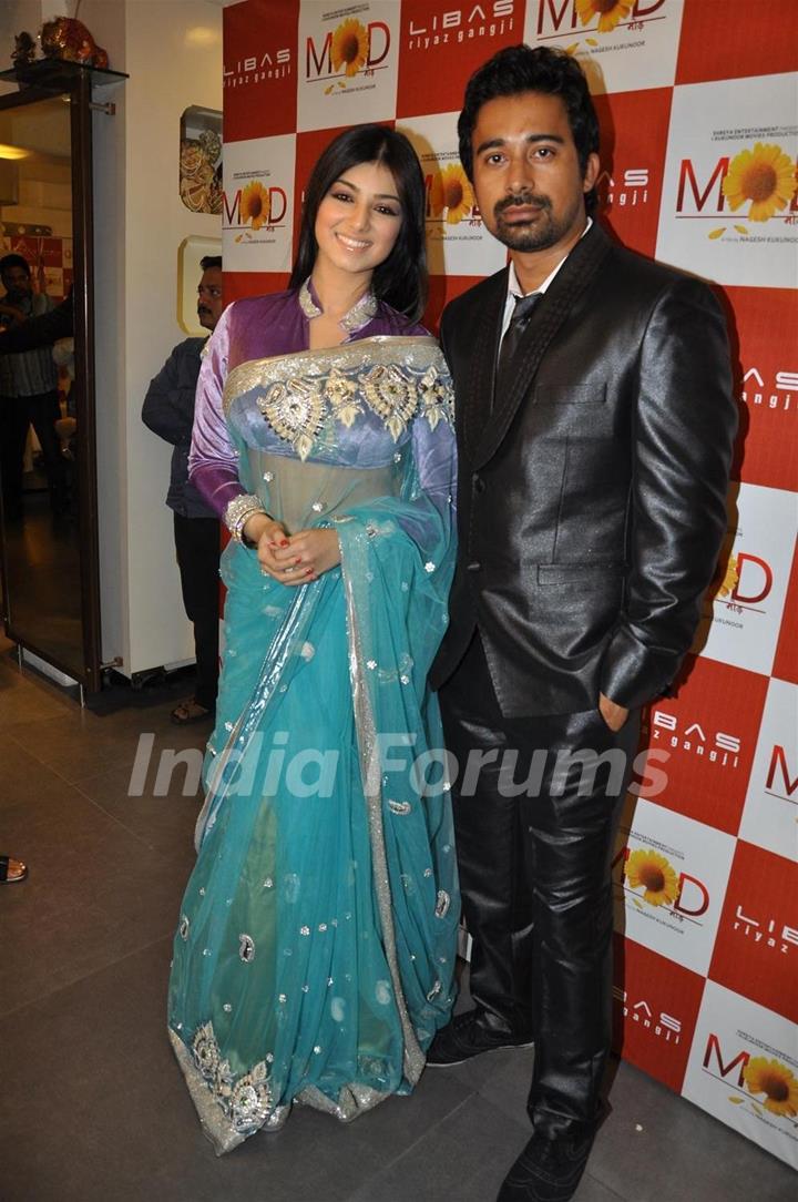 Ayesha Takia and Rannvijay Singh promote their film 'Mod' with unveiling clothes collection designer by Riyaz Gangji