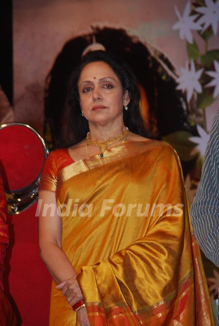 Hema Malini at Vyjayanthimala Bali tribute in Dadar