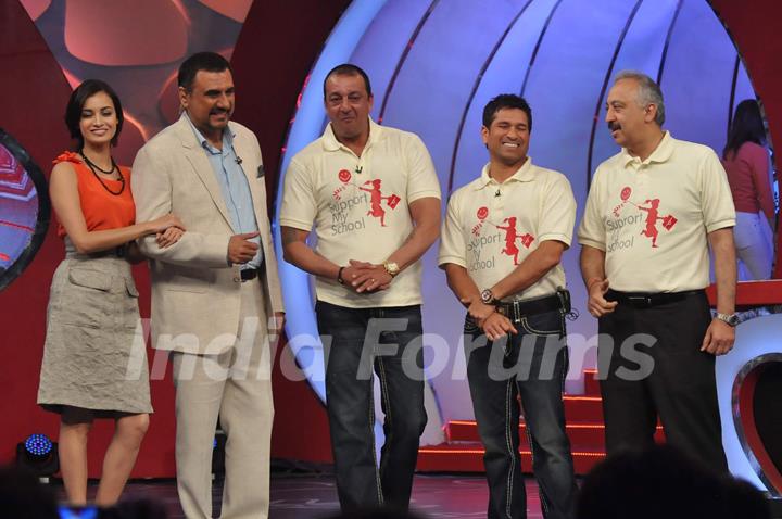 Dia Mirza, Boman Irani, Sanjay Dutt and Sachin Tendulkar at NDTV Suppport my school telethon, Yashra