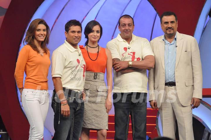 Raageshwari Loomba, Sachin Tendulkar, Dia Mirza, Sanjay Dutt and Boman Irani at NDTV Suppport my school telethon, Yashraj