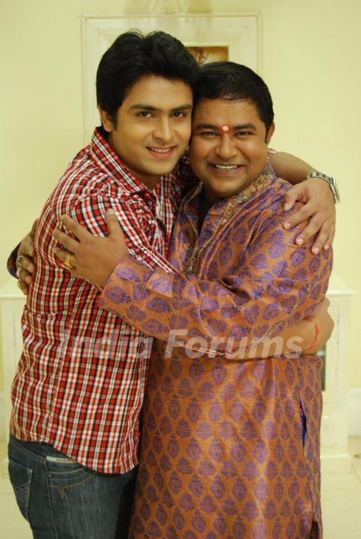 Shoaib Ibrahim with Ashiesh Roy in Sasural Simar Ka