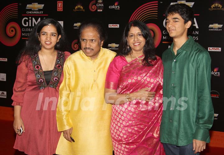 Kavita Krishnamurthy with family at 'Chevrolet Global Indian Music Awards' at Kingdom of Dreams