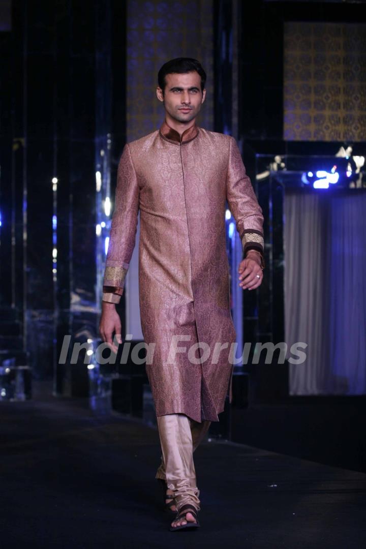 Model walks the ramp for Rocky S at Aamby Valley City India Bridal Week 2011 Day 1 at Sahara Star