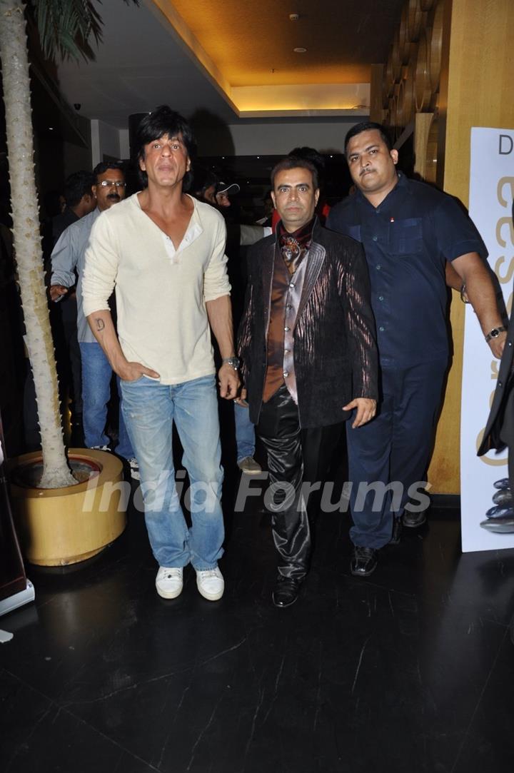 Shah Rukh Khan at Yogesh Lakhani's Birthday celebrations at Hotel Peninsula Grand in Saki Naka, Mumb