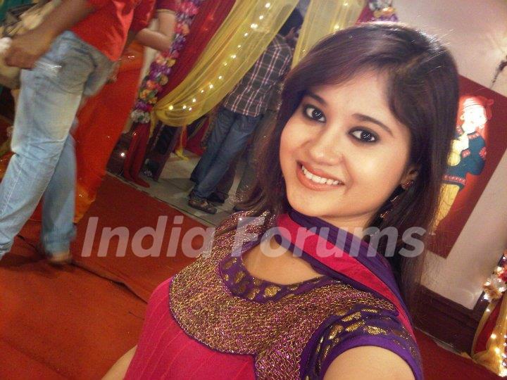 Tapeshwari Sharma on the sets of Sasural Genda Phool