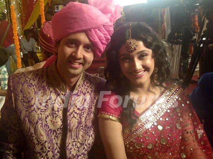 Sham Mashalkar and Ragini Khanna on the sets of Sasural Genda Phool