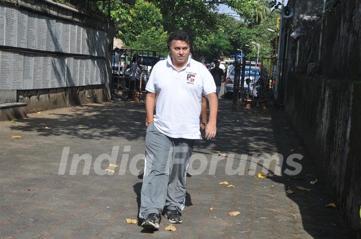 Celebs at Producer Surinder Kapoor funeral at Vile Parle in Mumbai