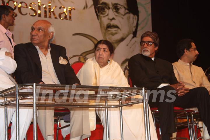 Big B and Yash Chopra at Lata Mangeshkar birthday bash at Shanmukhanand Hall