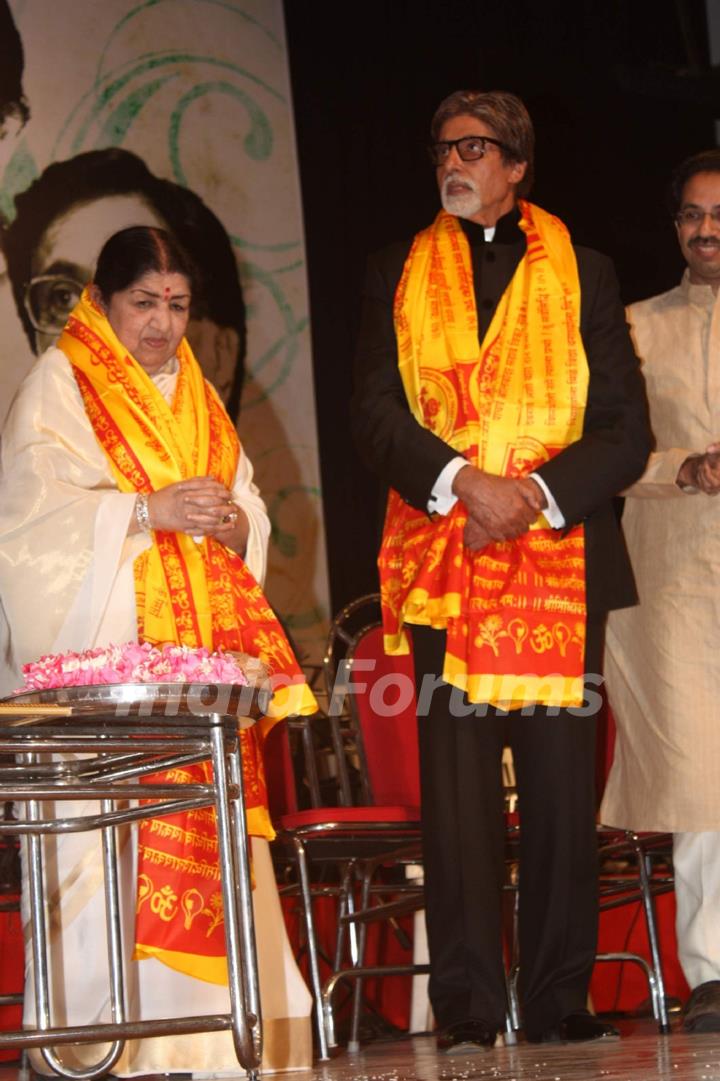 Amitabh Bachchan at Lata Mangeshkar birthday bash at Shanmukhanand Hall