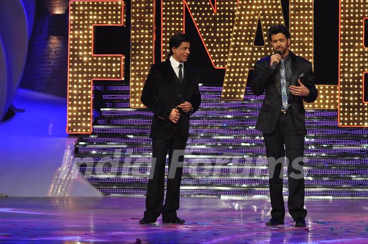 Shah Rukh Khan and Hrithik Roshan at the finale of Just Dance at Filmcity, Mumbai