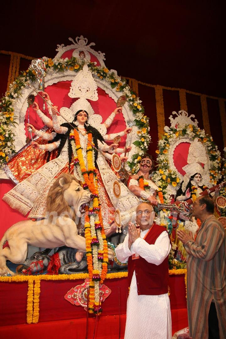 Celebs at Sarbojanin Durga Puja Pandal in Mumbai