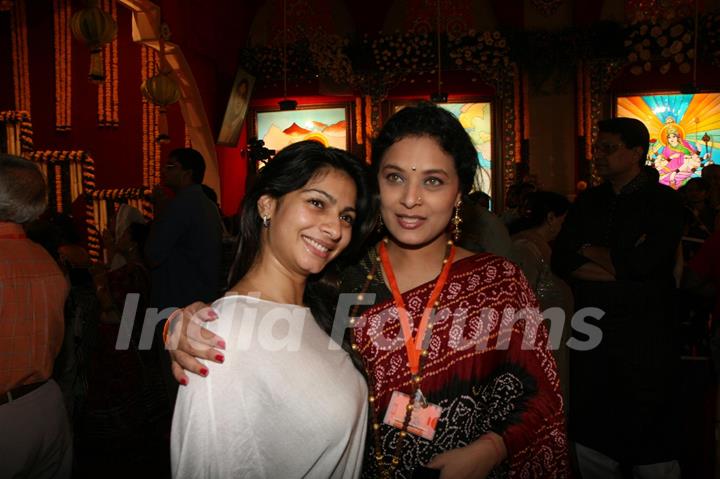 Tanisha and Sharbani Mukherjee at Sarbojanin Durga Puja Pandal in Mumbai