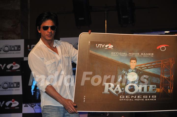 Shah Rukh Khan unveils the 'Ra.One' game at the Grand Hyatt