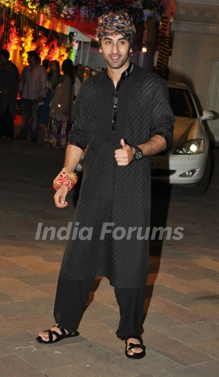 Ranbir Kapoor grace Sanjay Dutt's Mata Ki Chowki in Bandra