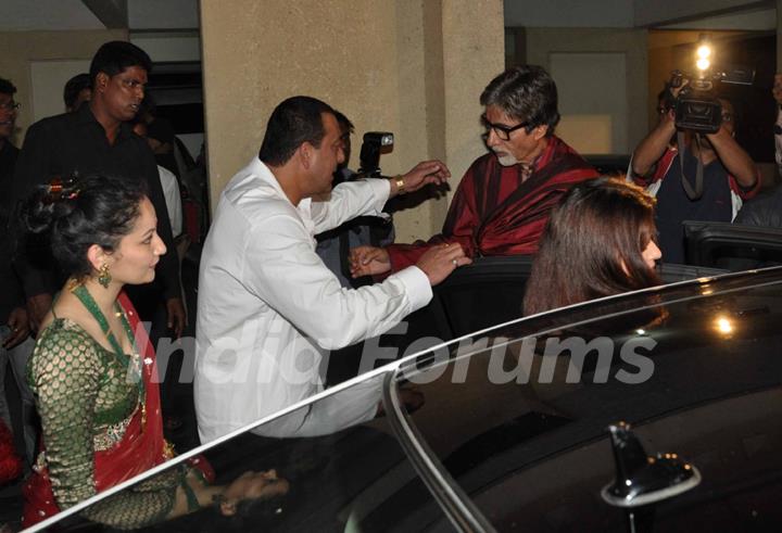 Amitabh Bachchan grace Sanjay Dutt's Mata Ki Chowki in Bandra