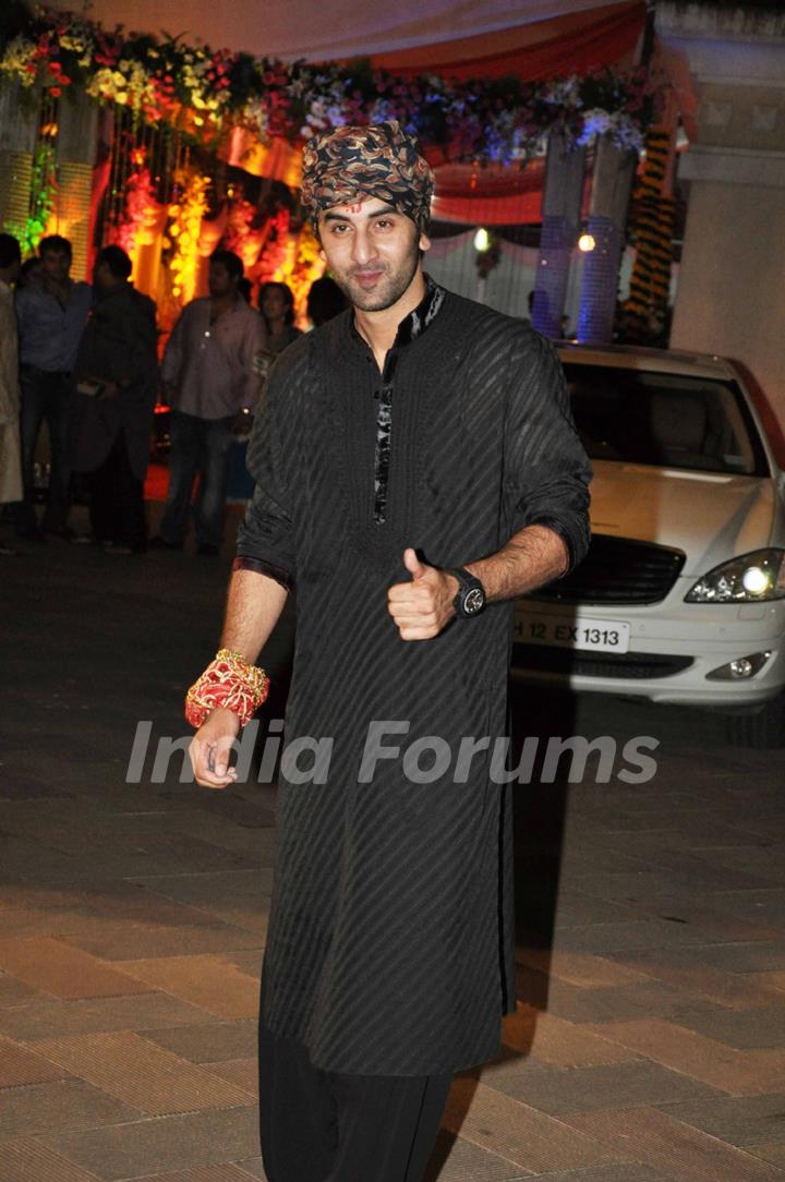 Ranbir Kapoor grace Sanjay Dutt's Mata Ki Chowki in Bandra