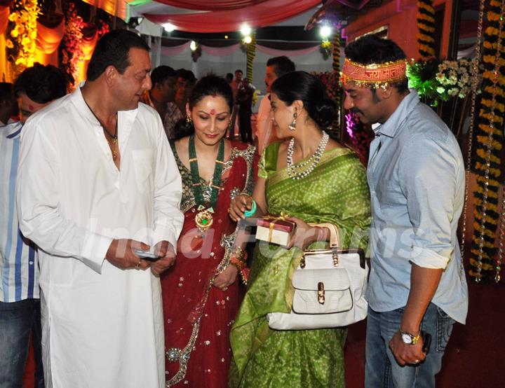 Ajay and Kajol grace Sanjay Dutt's Mata Ki Chowki in Bandra