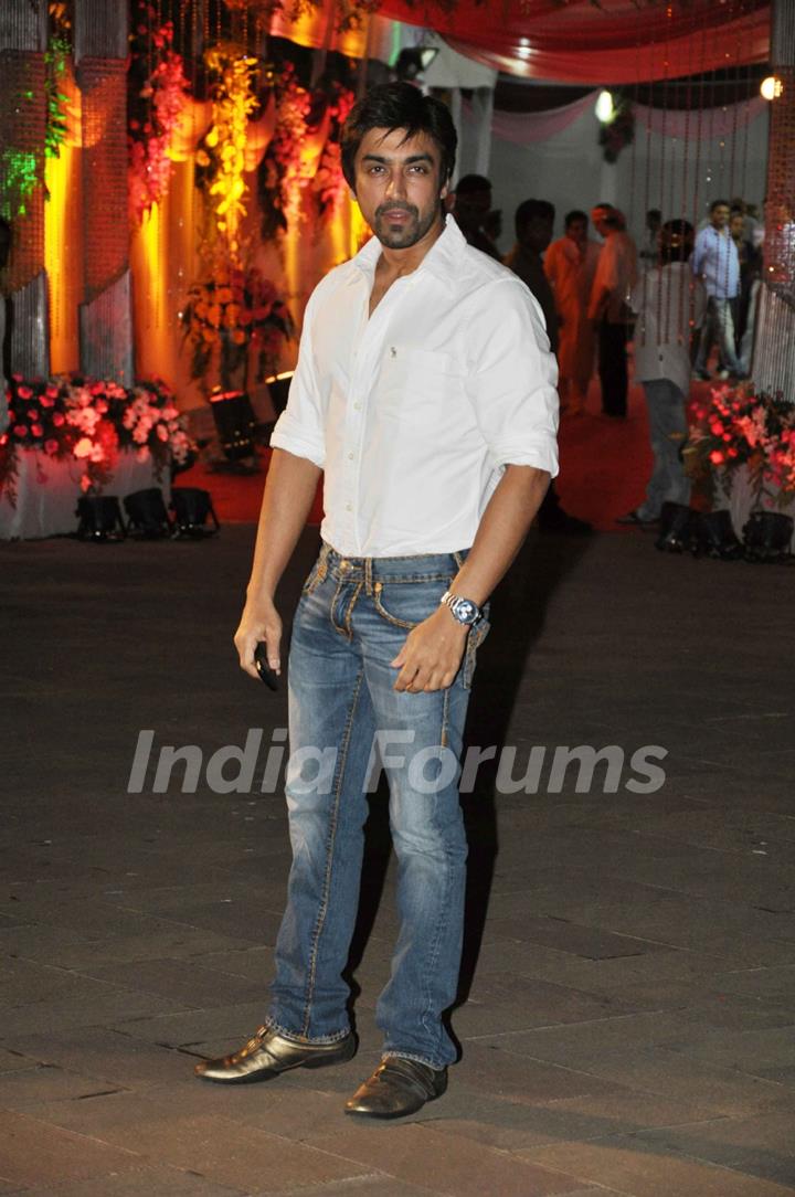 Ashish Chowdhry grace Sanjay Dutt's Mata Ki Chowki in Bandra