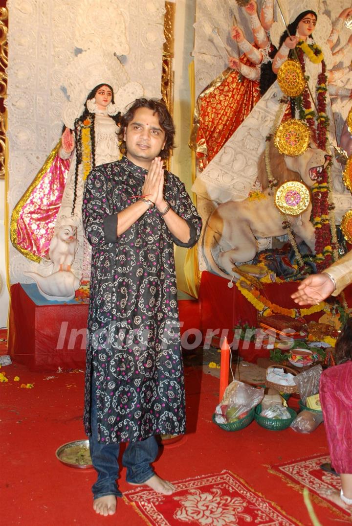 Celebs at Sarbojanik Shree Shree Durga Puja Committee 2011