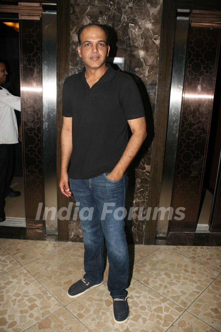 Ashutosh Gowarikar at Success party of 'Force' movie