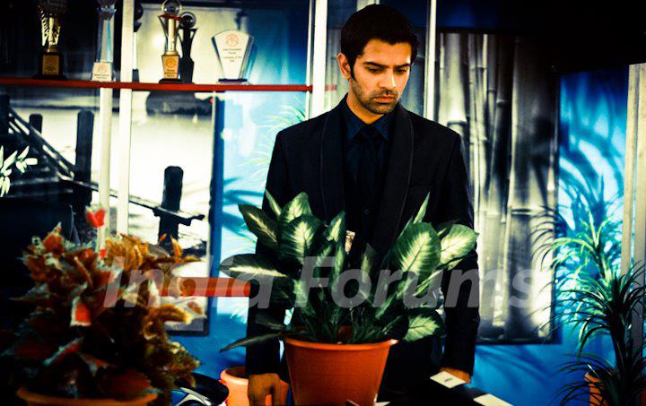 Barun Sobti as Arnav in Iss Pyaar Ko Kya Naam Doon