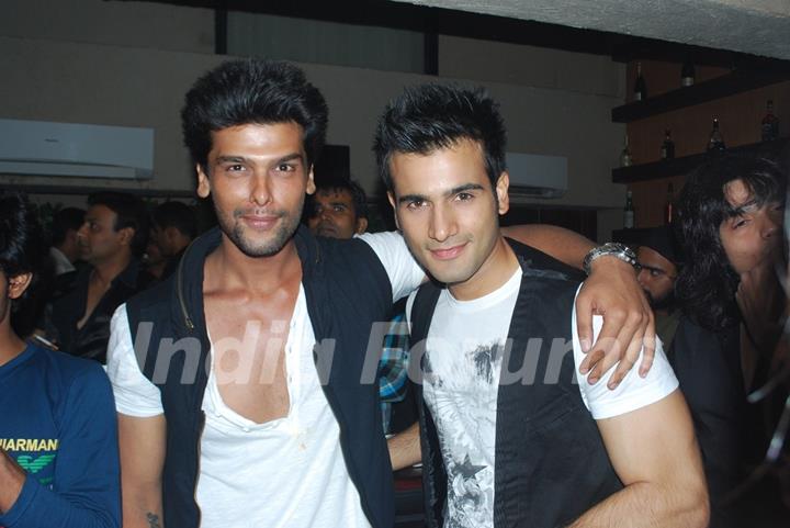 Brothers in arms Kushal Tandon and Karan Tacker at launch party of show Ek Hazaaron Mein Meri Behna