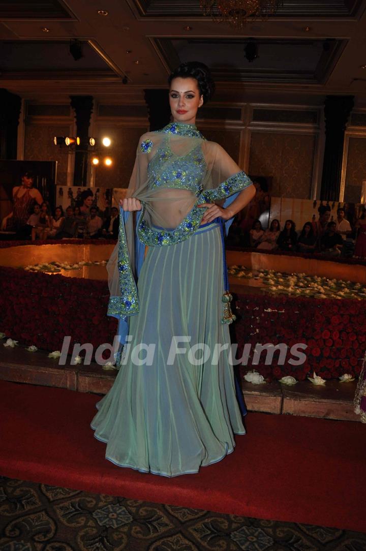 Model walks the ramp for Maheka Mirpuri's Show