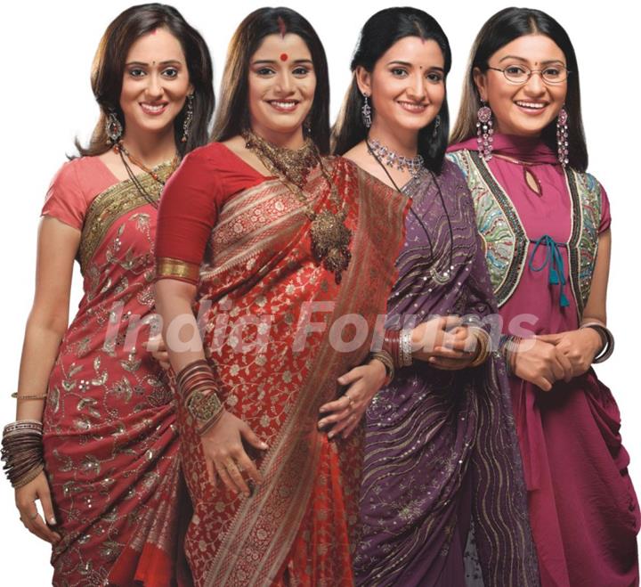 Kshitee Jog, Gunjan Walia, Smriti Mohan and Aleeza Khan in Ghar ki Laxmi Betiyan