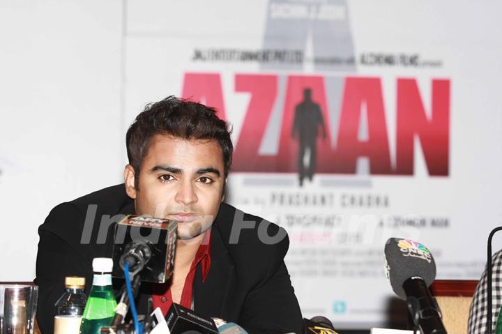 Sachin Joshi at Press Conference of film 'Aazaan'