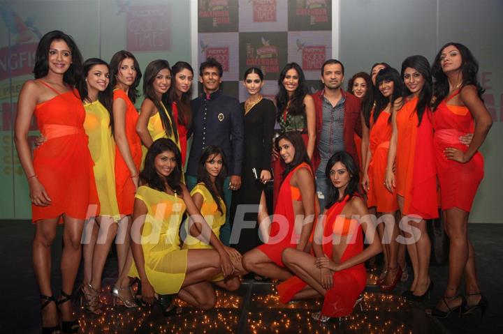 Sonam Kapoor, Milind Soman, Atul Kasbekar and Model Ujjwala Raut at Kingfisher Calendar Girl 2011 contest in Mumbai