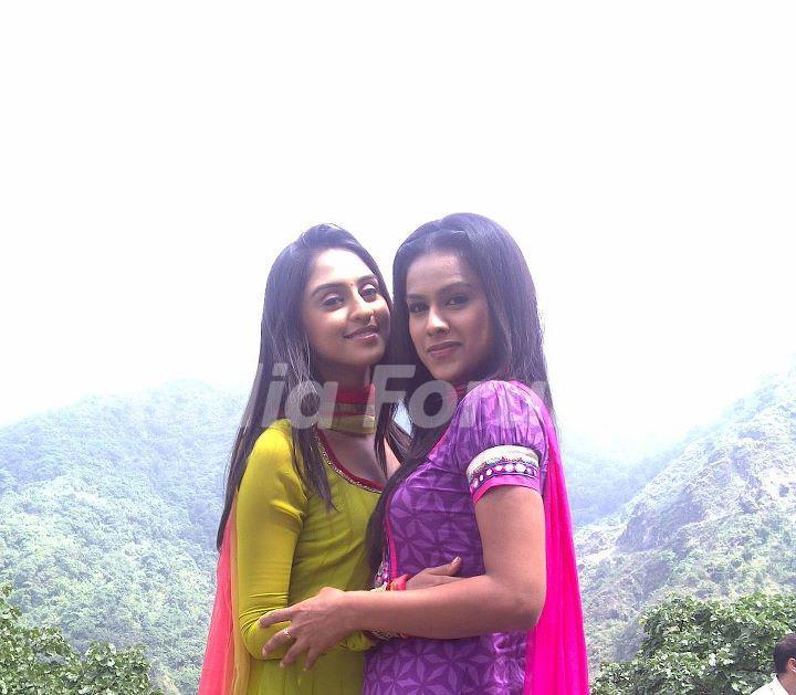 Krystle Dsouza & Nia Sharma in Ek Hazaaron Mein Meri Behna Hain