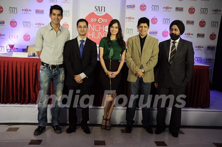 Dia Mirza launches Zoom Anchor Hunt 2011