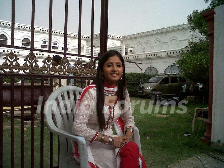 Sana Amin on the sets of Mera Naam Karegi Roshan